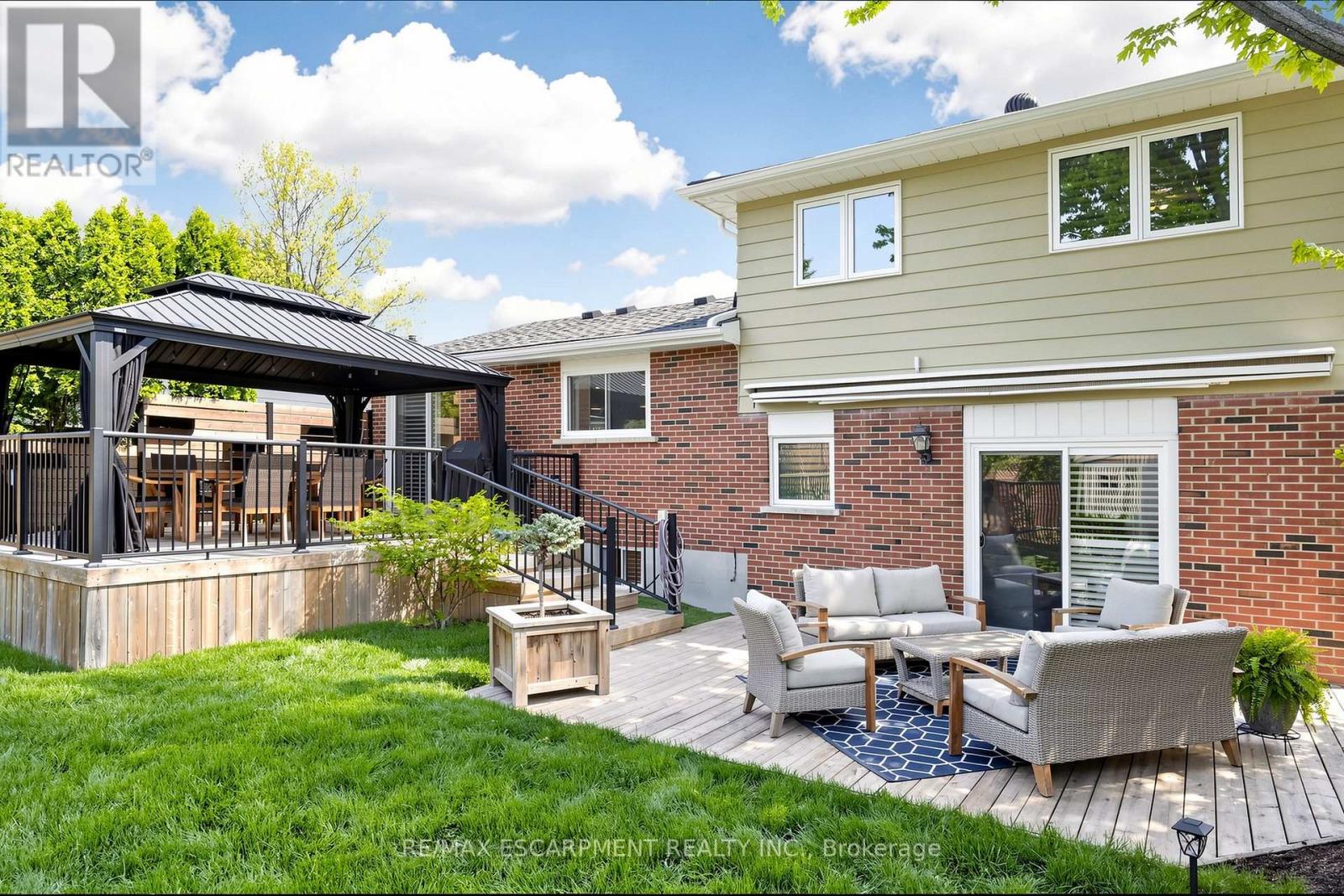 1365 ESTER DRIVE - 33