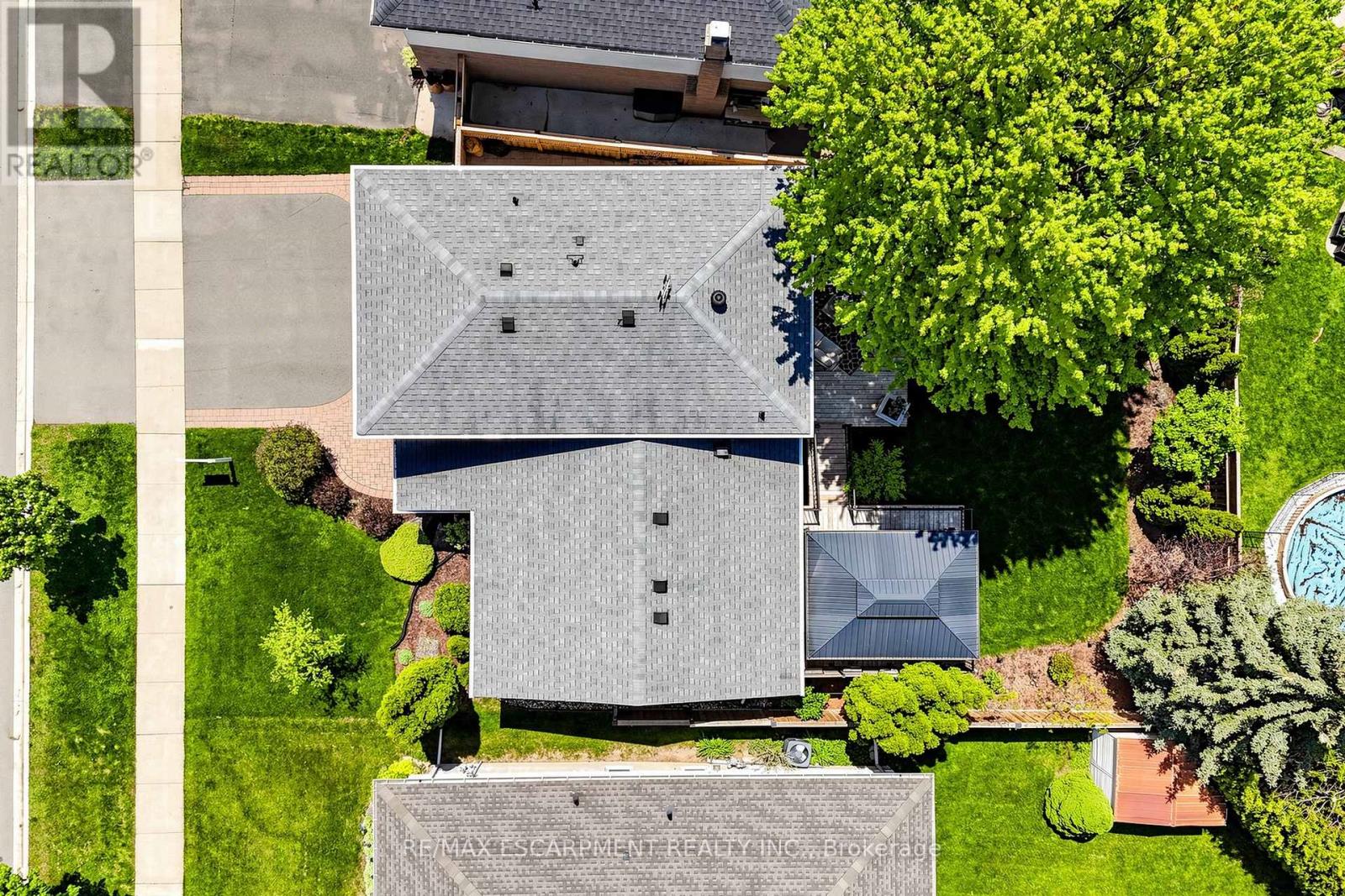 1365 ESTER DRIVE - 46