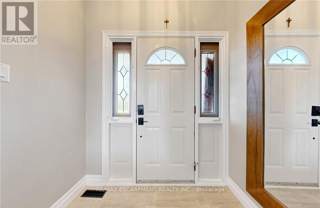 1365 ESTER DRIVE - 6