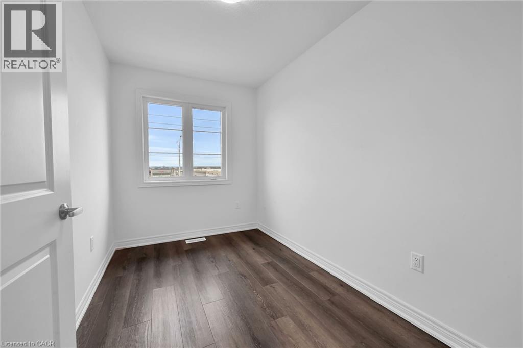 #35 120 COURT Drive - 23