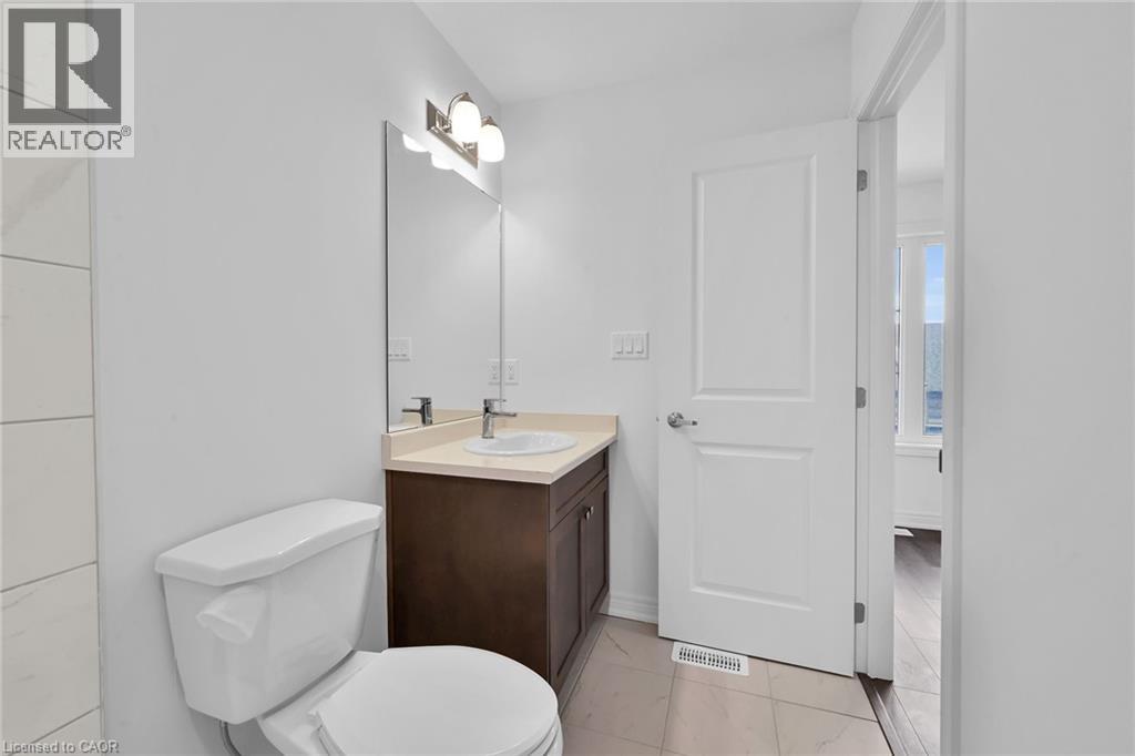 #35 120 COURT Drive - 21