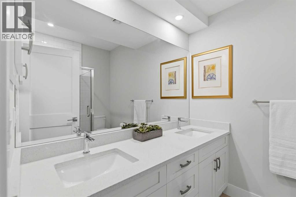 5927 34 Street SW - 42