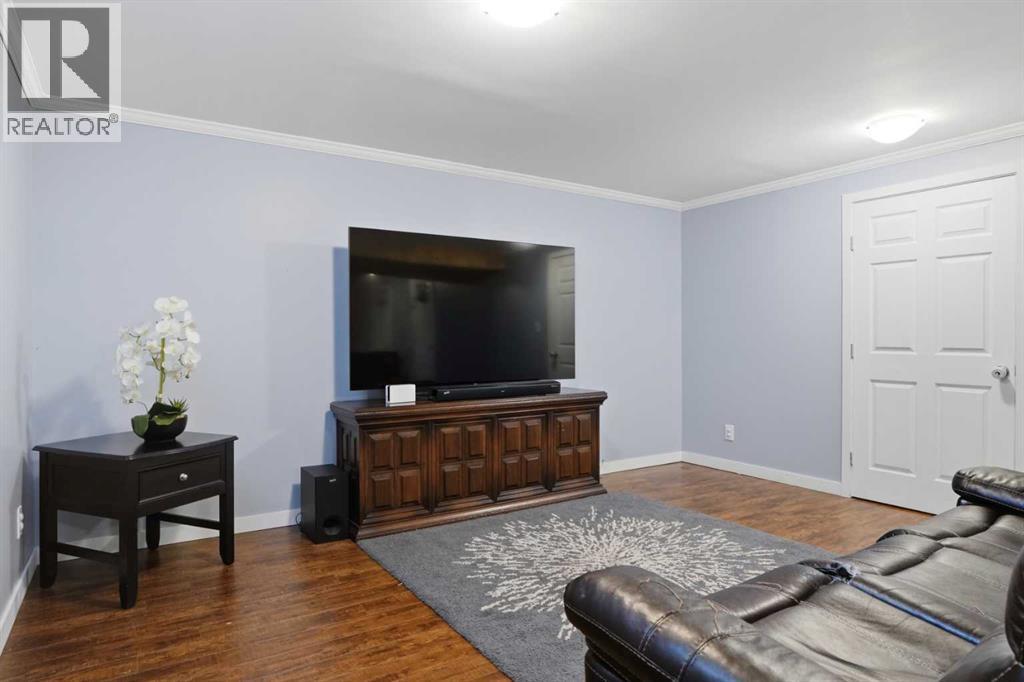 44 Westridge Crescent - 40