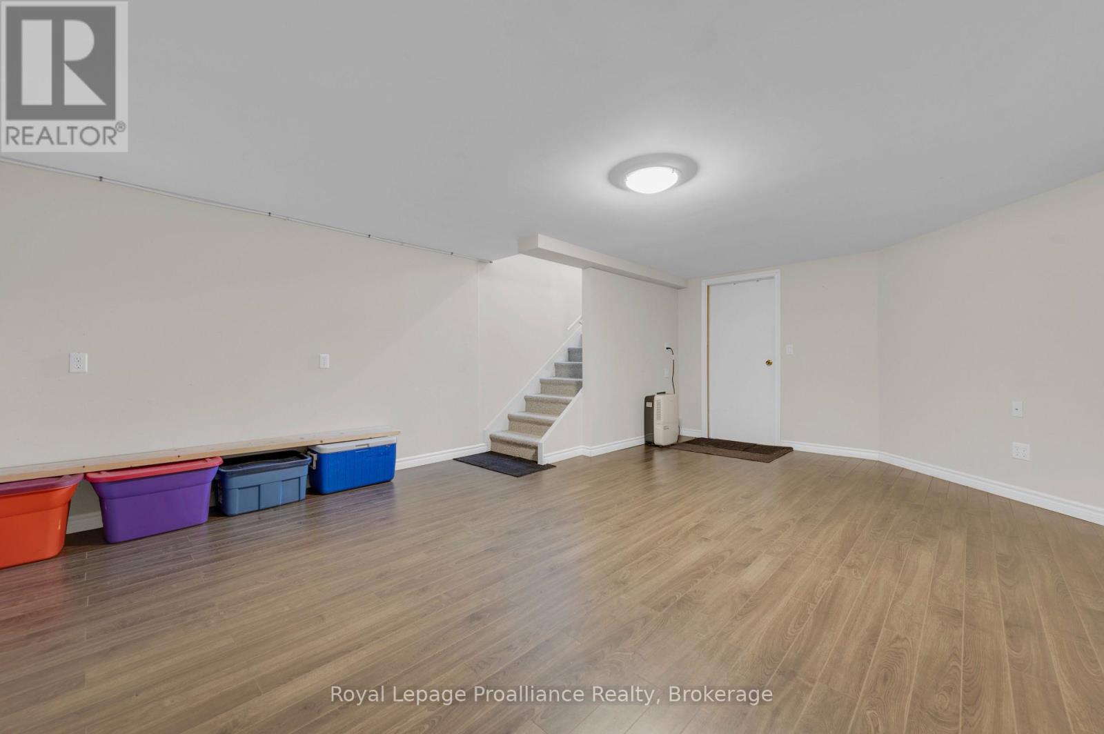 #D 37 YOUNG STREET - 26