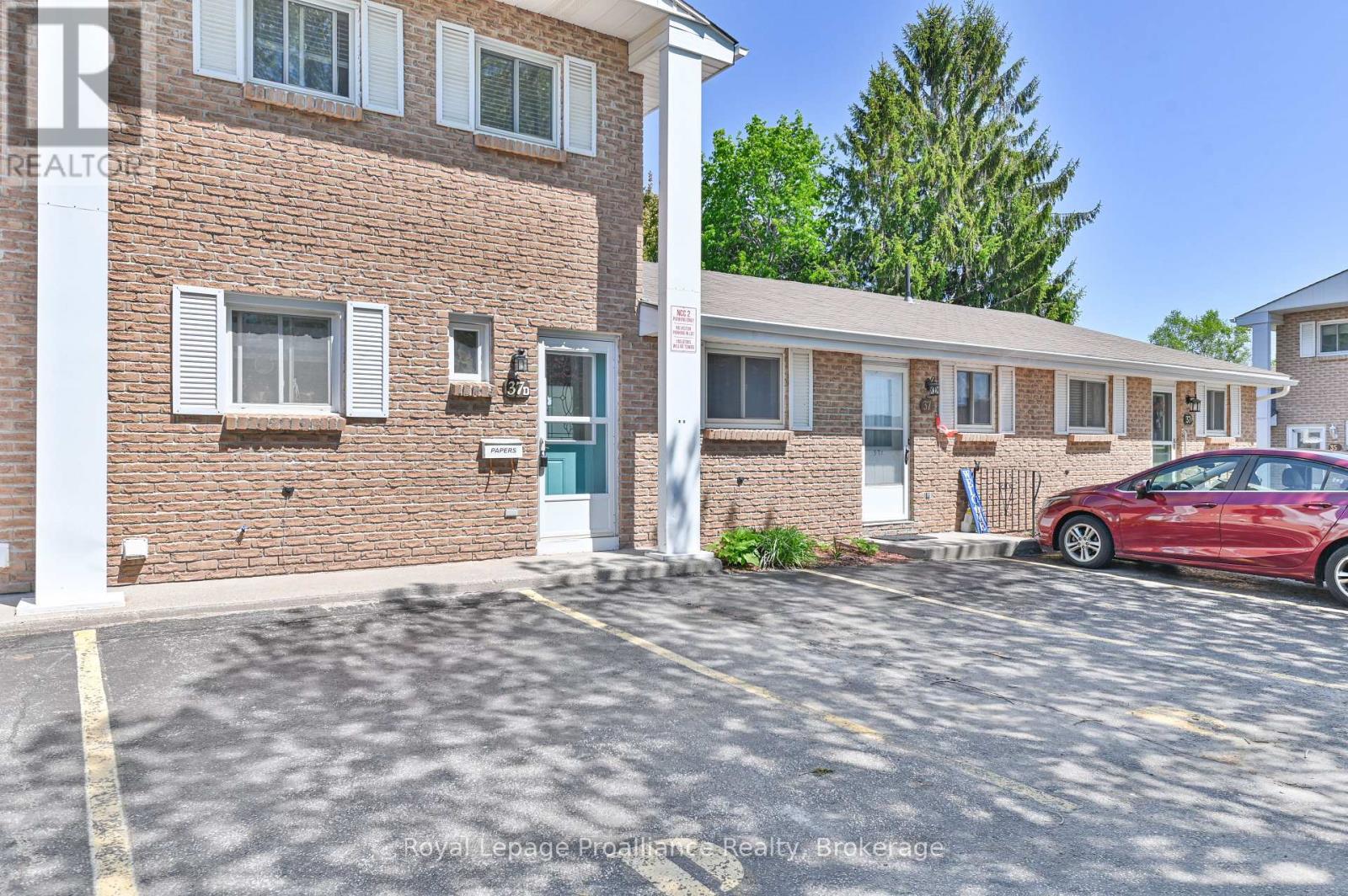#D 37 YOUNG STREET - 3