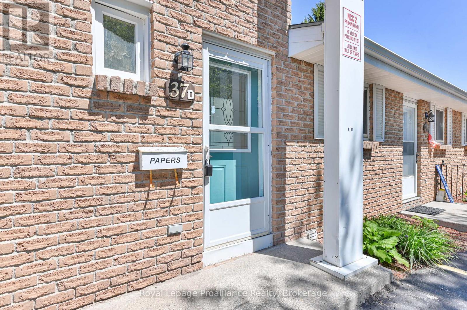 #D 37 YOUNG STREET - 5