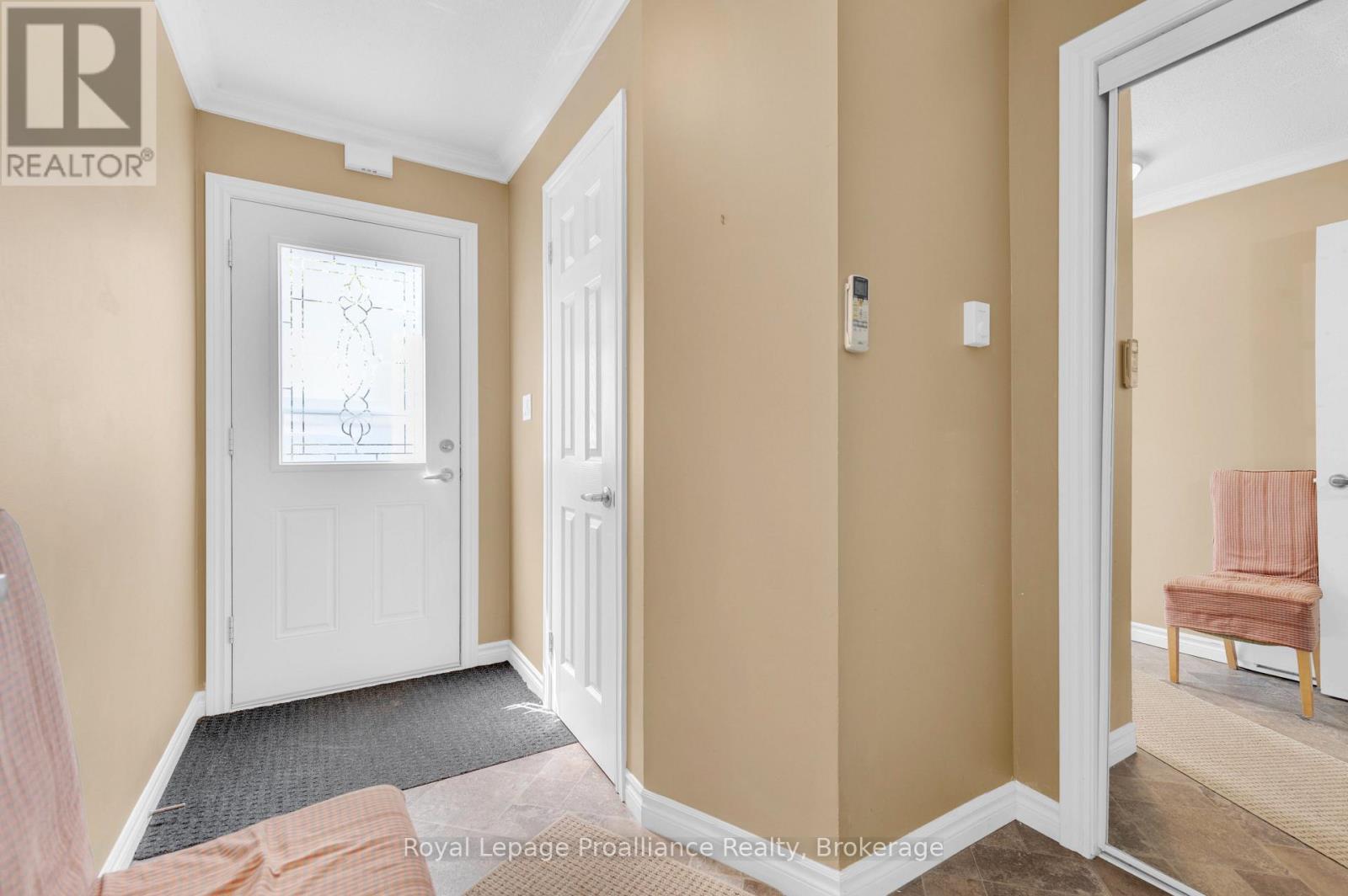 #D 37 YOUNG STREET - 6