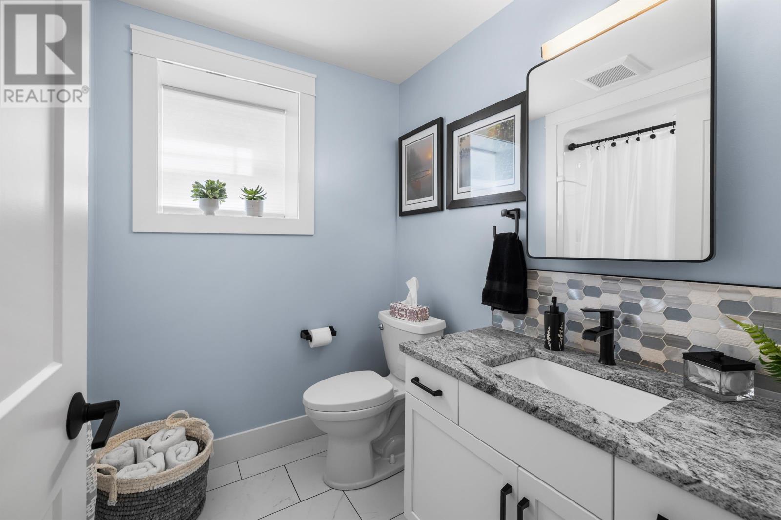 157 Essex Crescent - 38