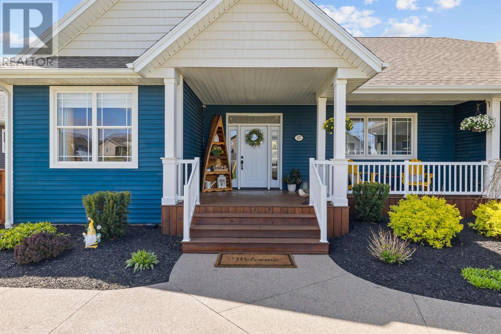157 Essex Crescent - 4