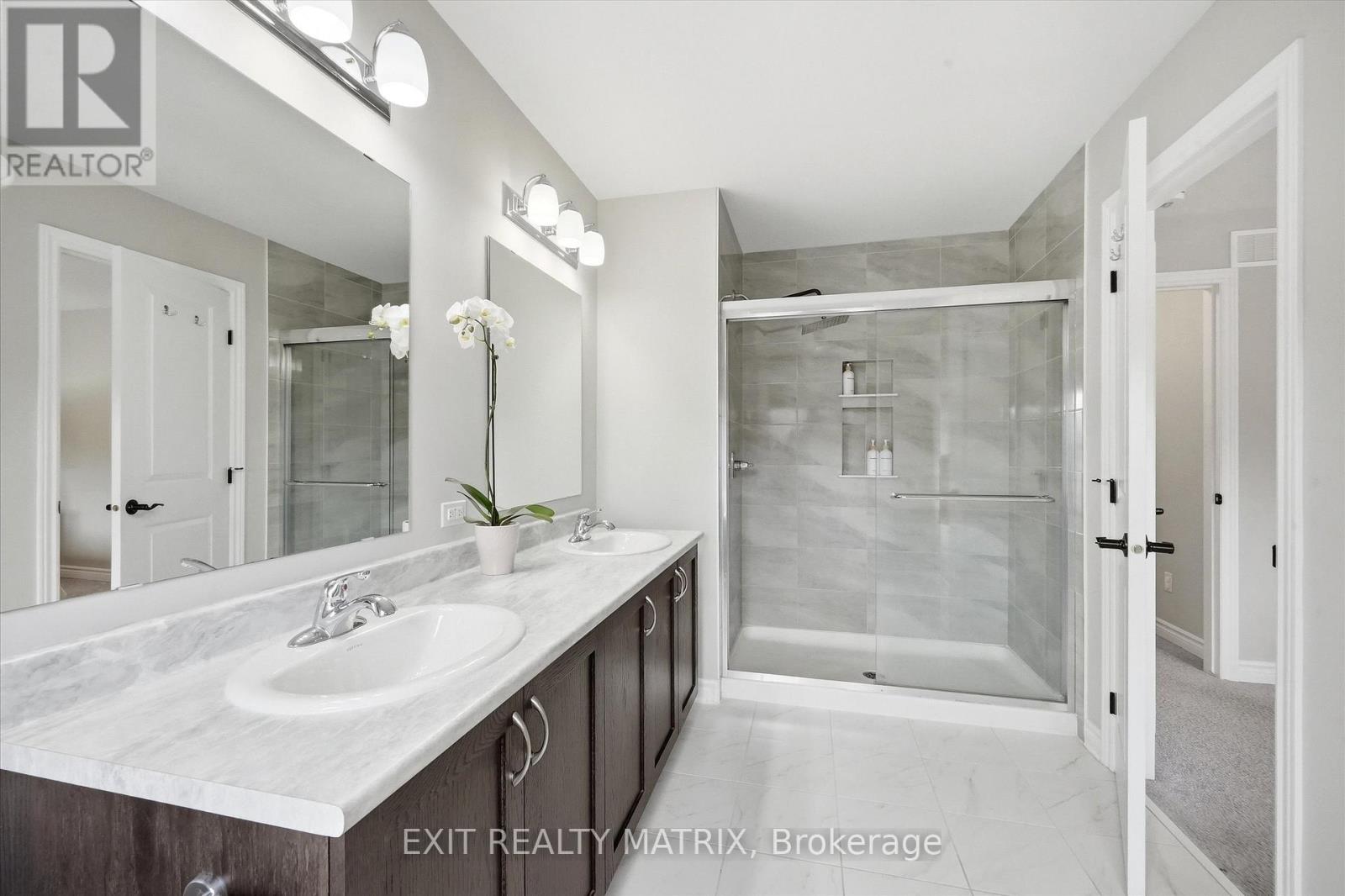 23 DUNCANVILLE STREET - 21