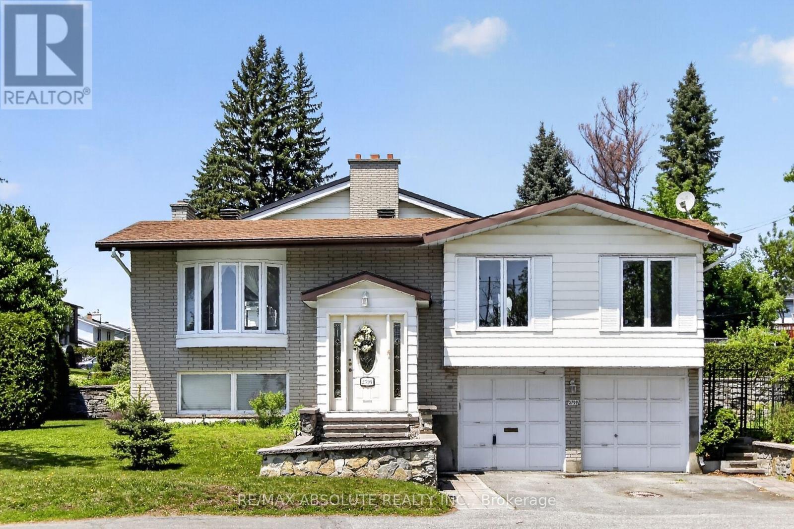2799 DUMAURIER AVENUE - 2