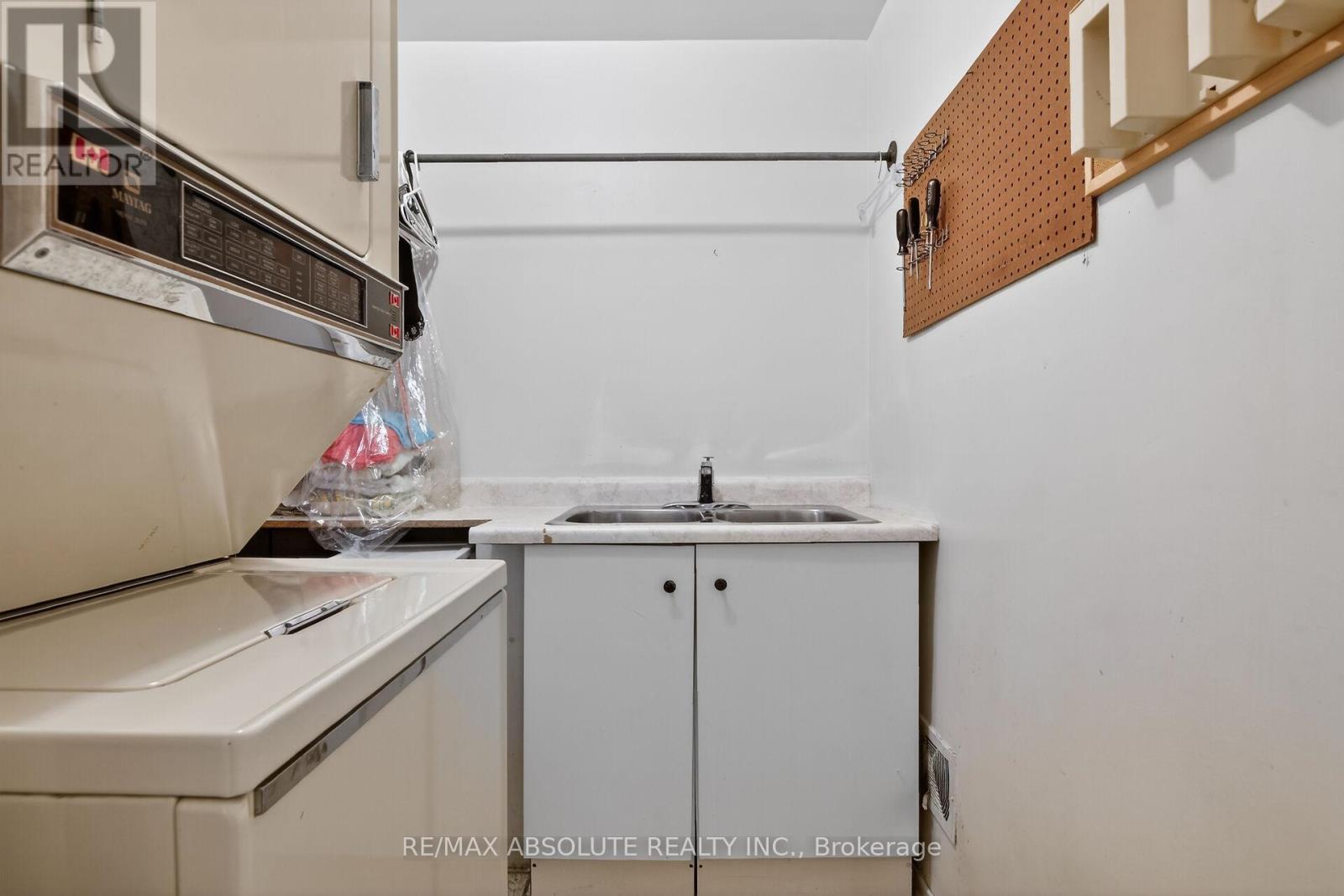 2799 DUMAURIER AVENUE - 32