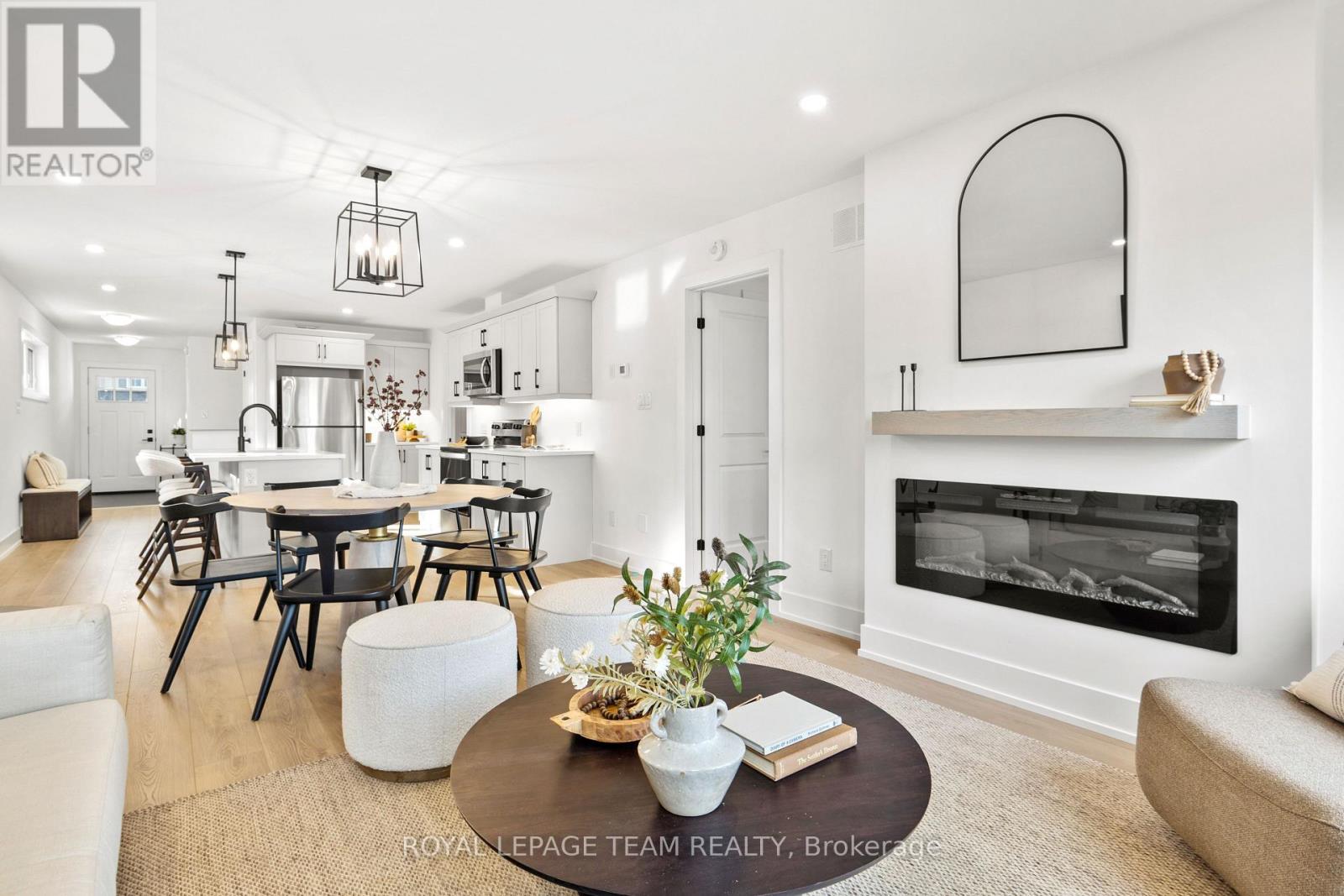 52 WHITCOMB CRESCENT - 18