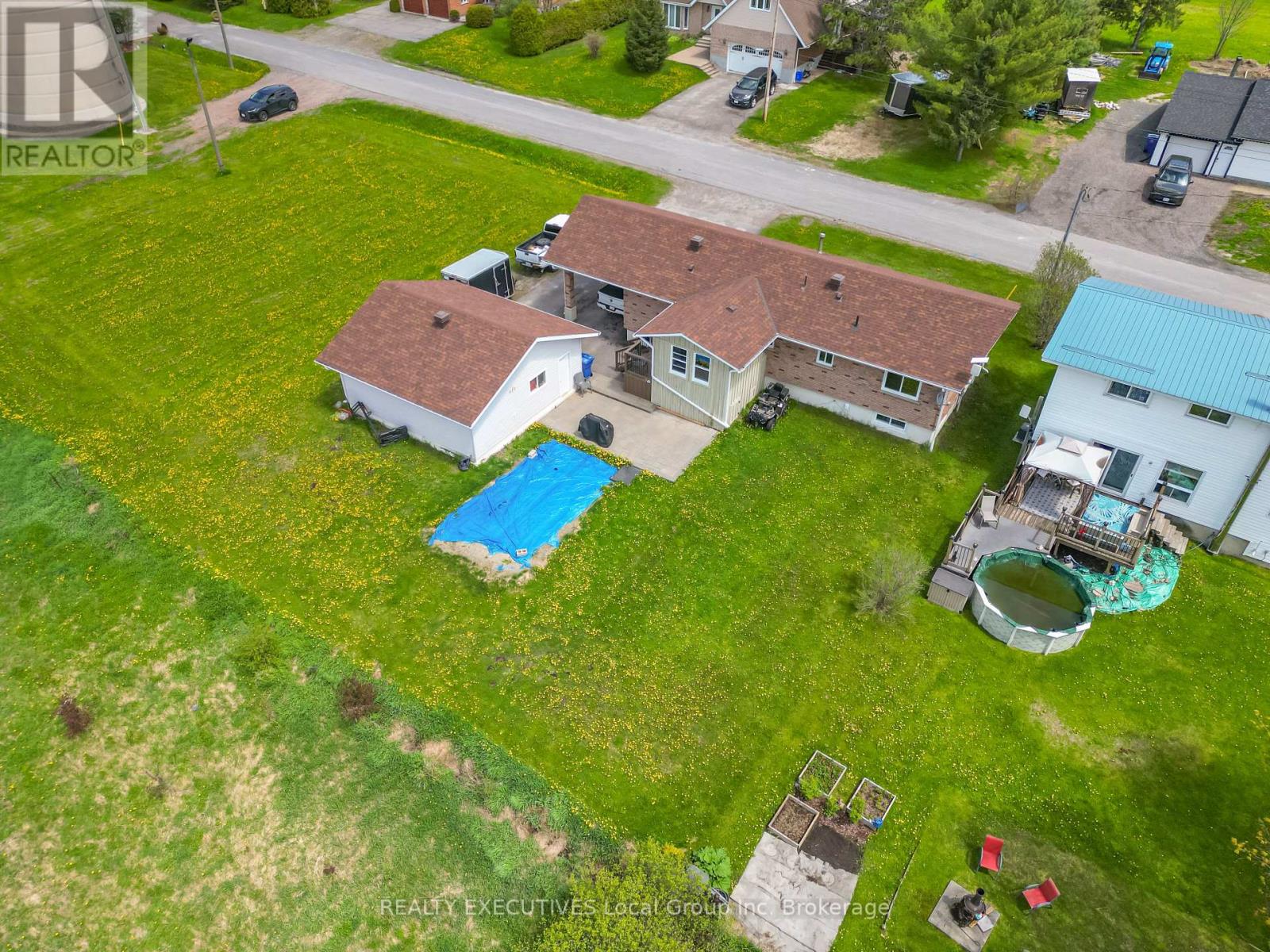 29 DUBEAU STREET - 26