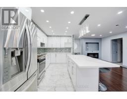 206 - 10 Edgecliff Golfway, Toronto, ON M3C3A3 Photo 10