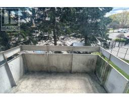 206 - 10 Edgecliff Golfway, Toronto, ON M3C3A3 Photo 15