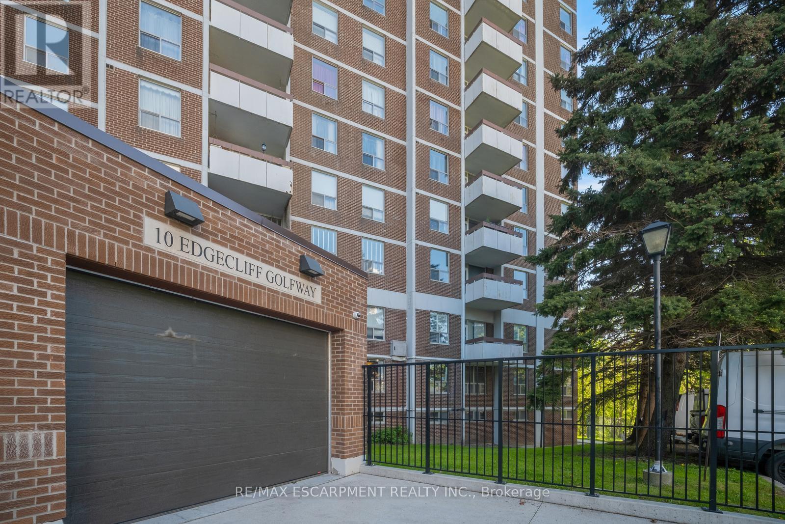#206 10 EDGECLIFF GOLFWAY - 32