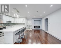 206 - 10 Edgecliff Golfway, Toronto, ON M3C3A3 Photo 11