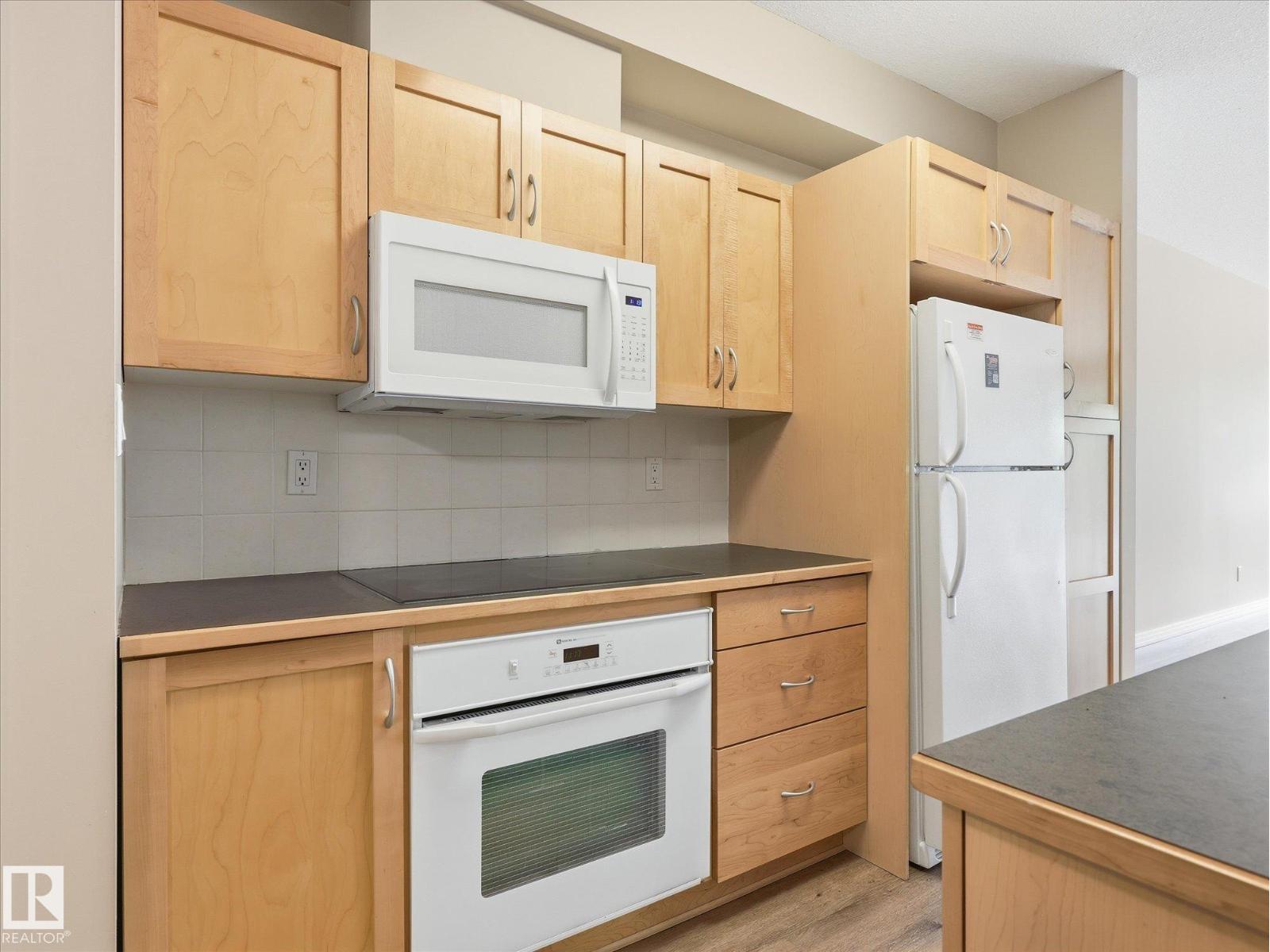 #207 8619 111 ST NW - 7