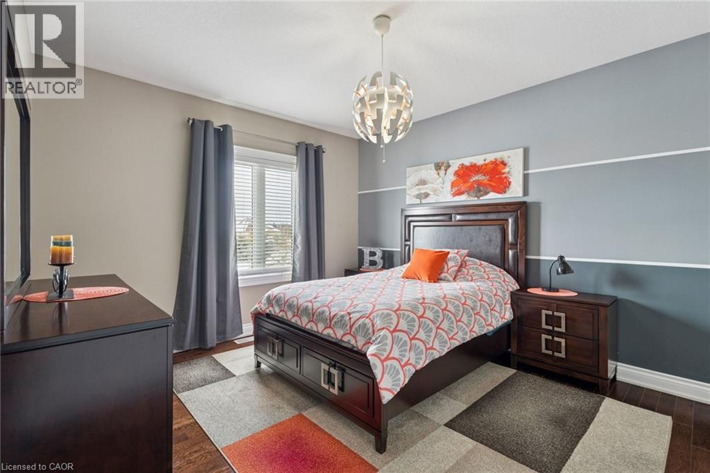 10 BROLLEY Crescent - 31