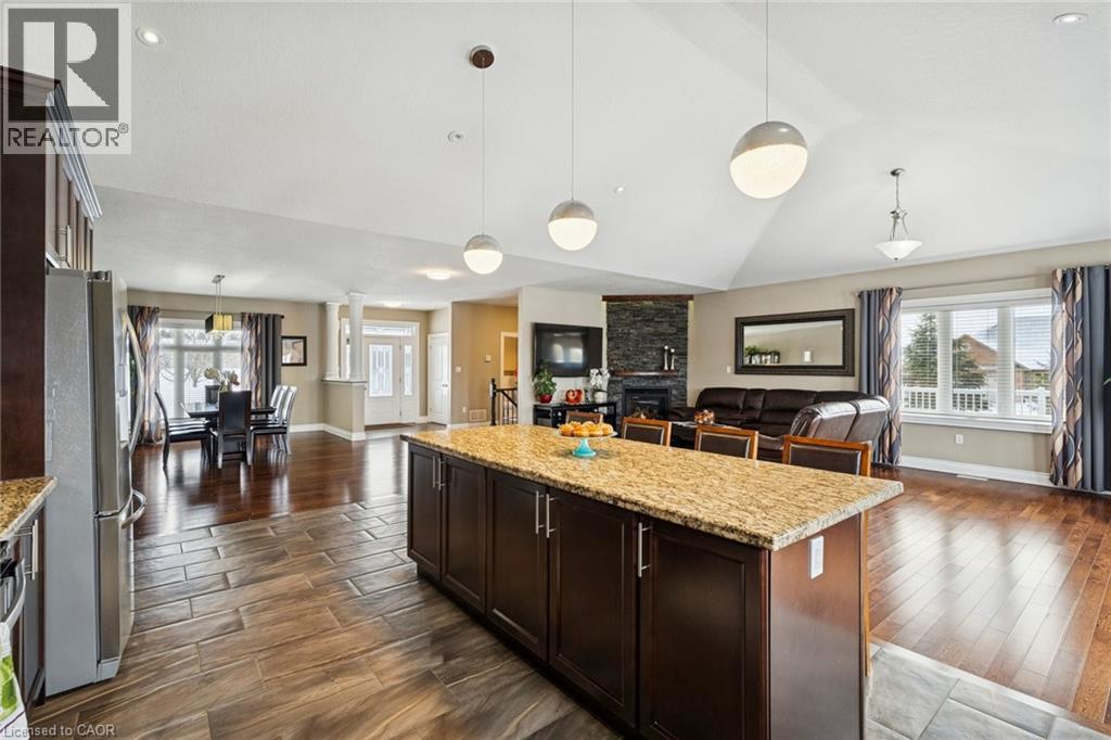 10 BROLLEY Crescent - 16