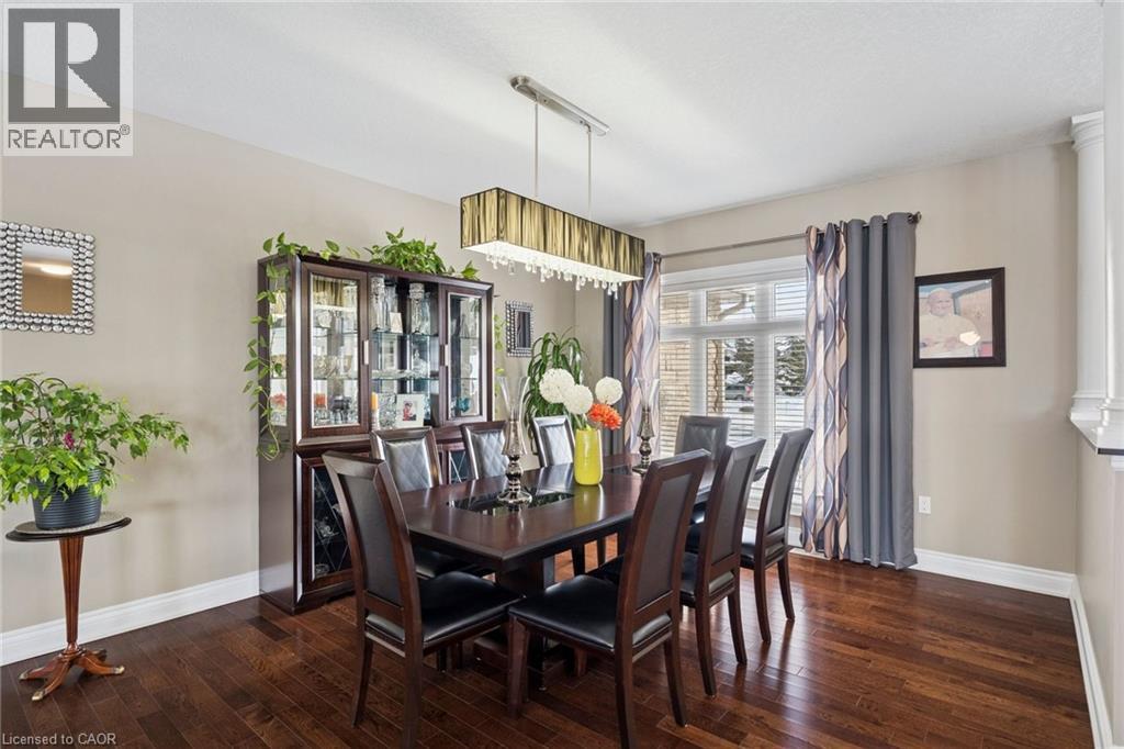 10 BROLLEY Crescent - 21