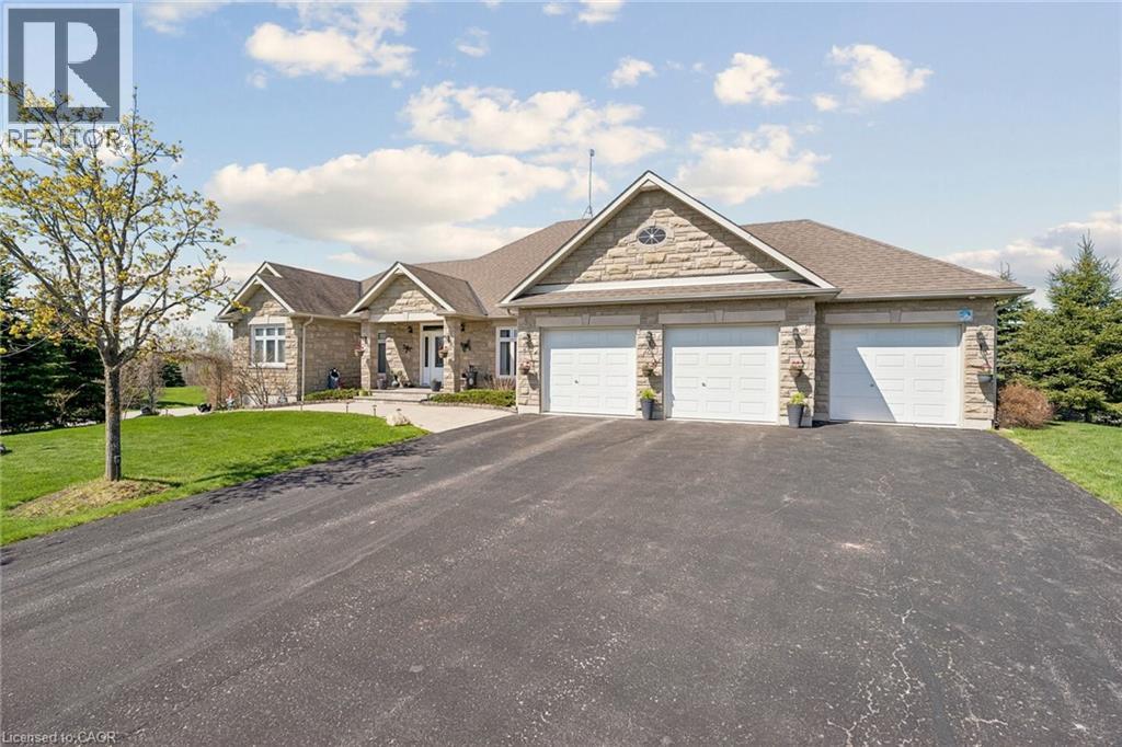 10 BROLLEY Crescent - 3
