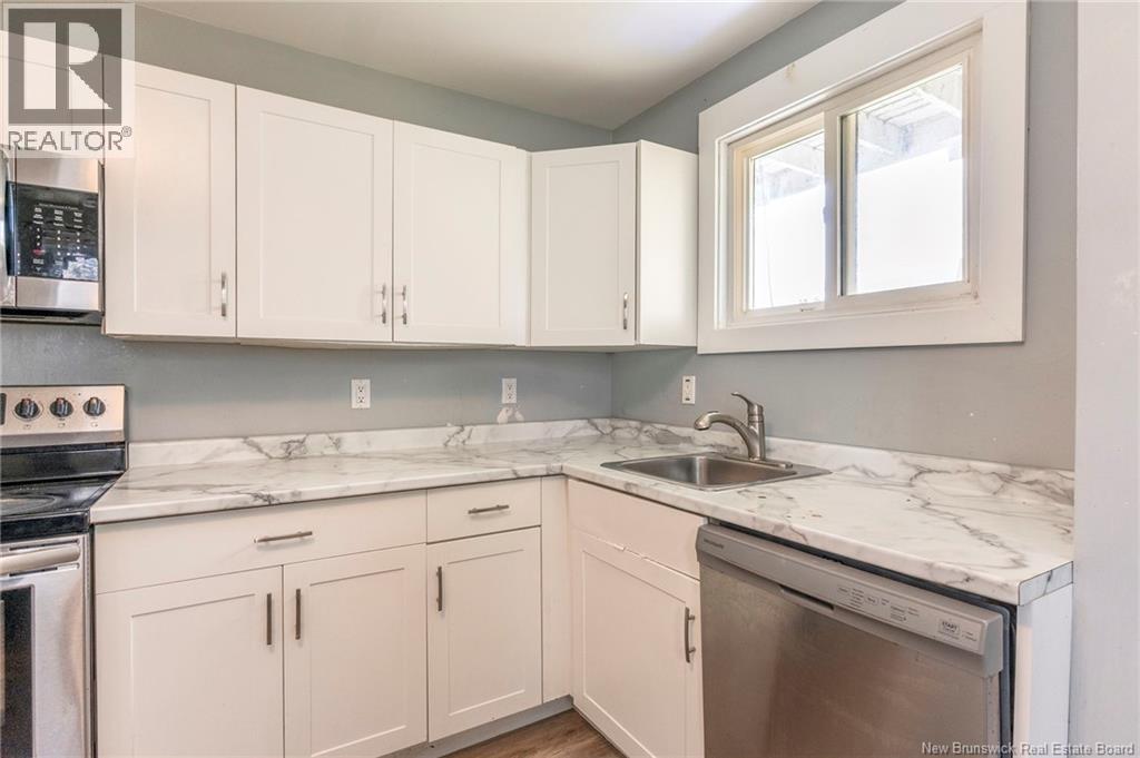 640-642 Michael Crescent - Image 2