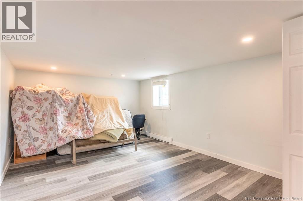 640-642 Michael Crescent - 18