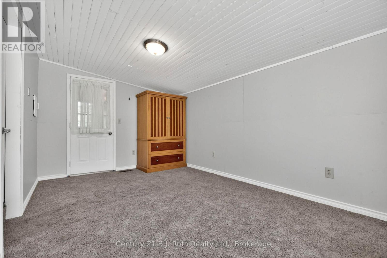 #51 5263 ELLIOTT SIDE ROAD - 31