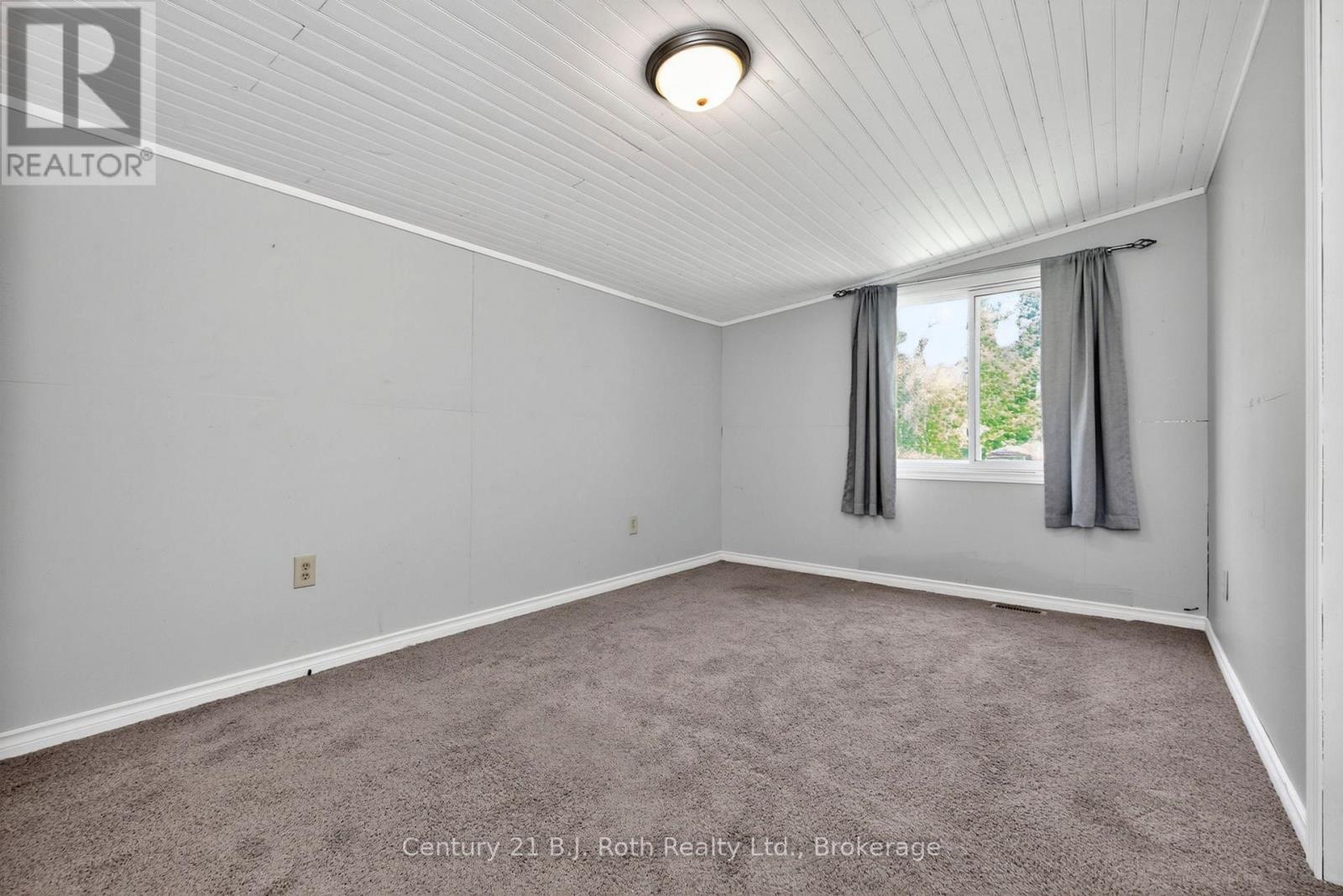 #51 5263 ELLIOTT SIDE ROAD - 32