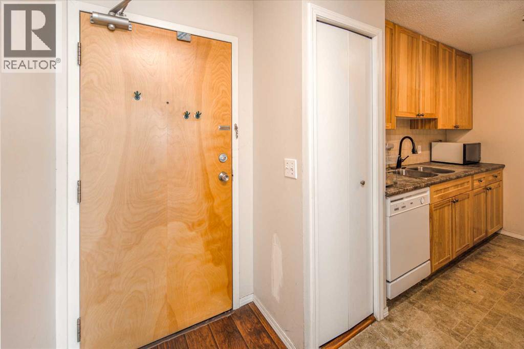 #1204 4944 Dalton Drive NW - 14