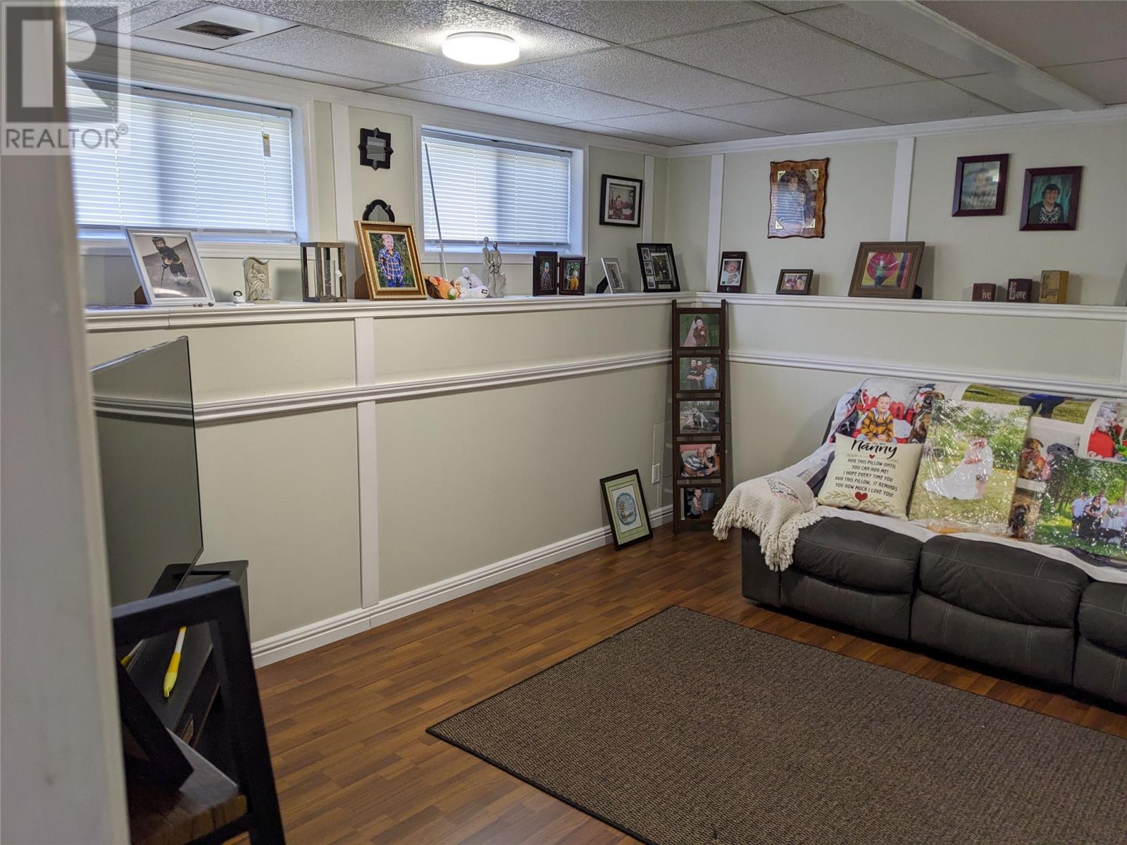12 Forest Road - 23