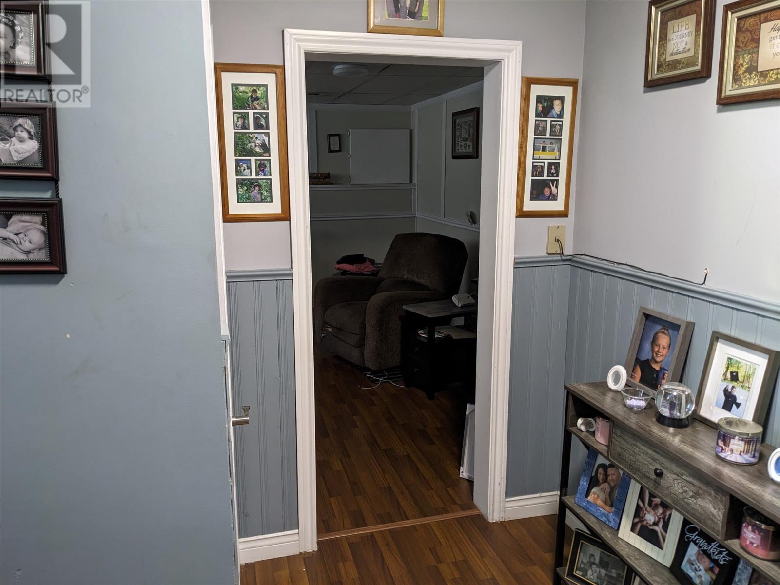 12 Forest Road - 33