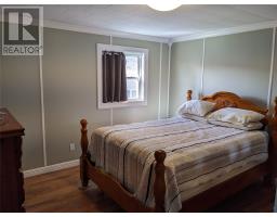 12 Forest Road thumbnail 19