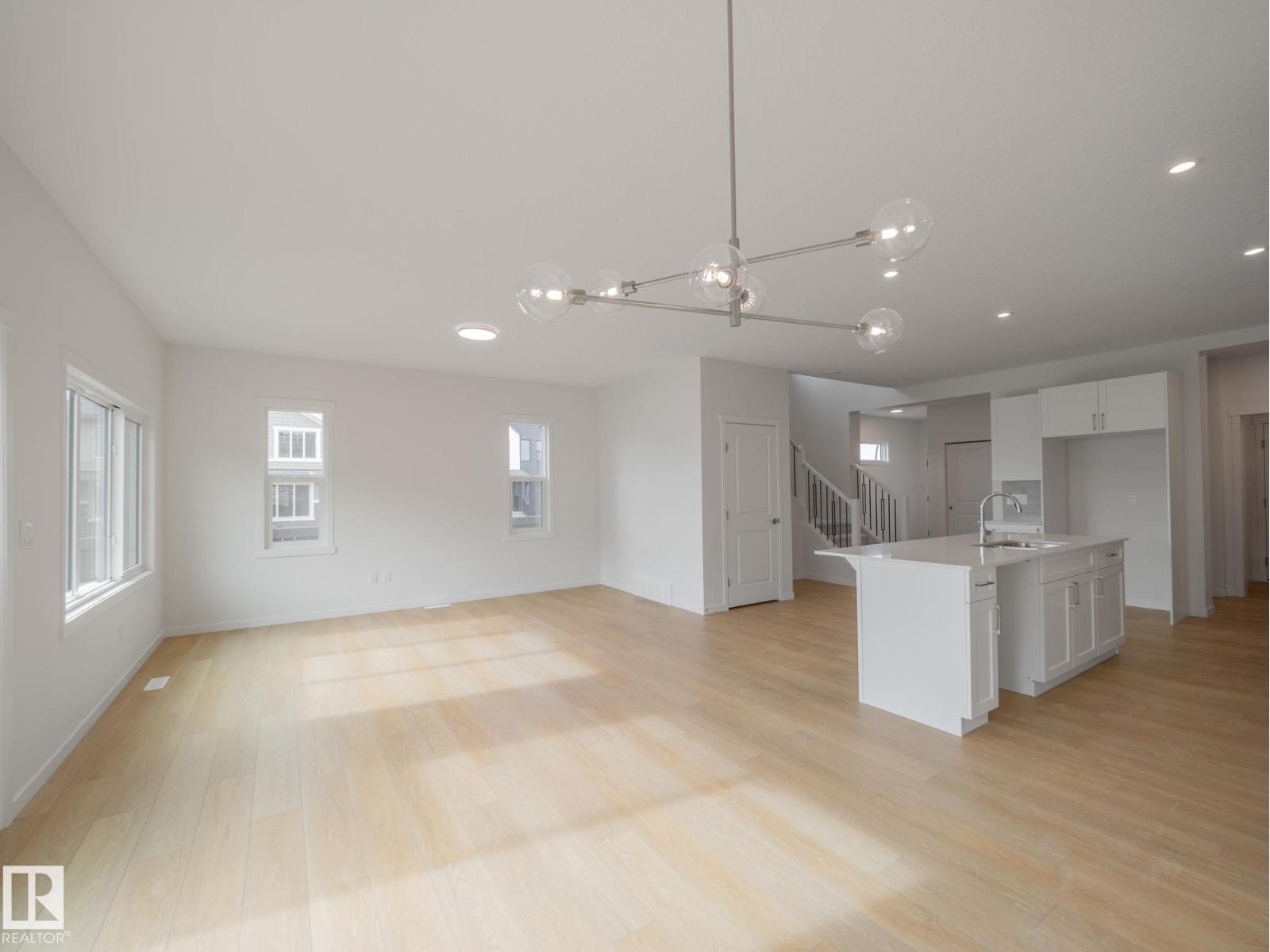2503 211 ST NW — photo 19