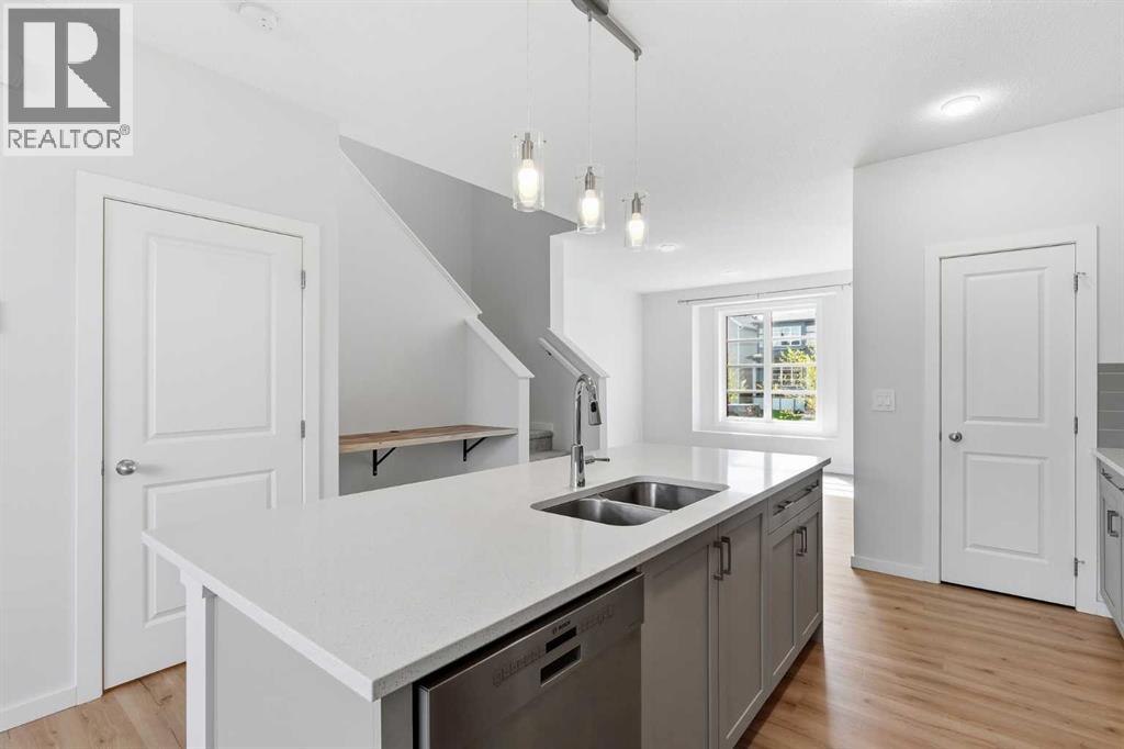 176 Walcrest Boulevard SE - 14