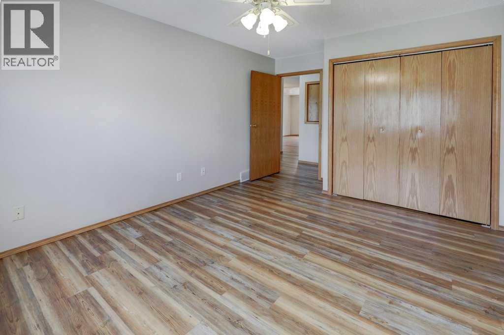 12 Parklane Place — photo 15