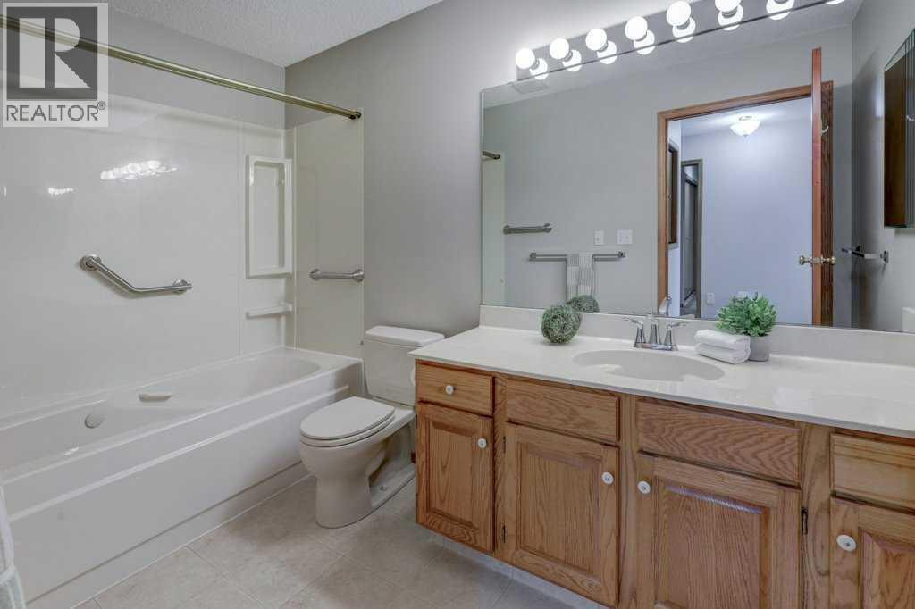 12 Parklane Place — photo 16