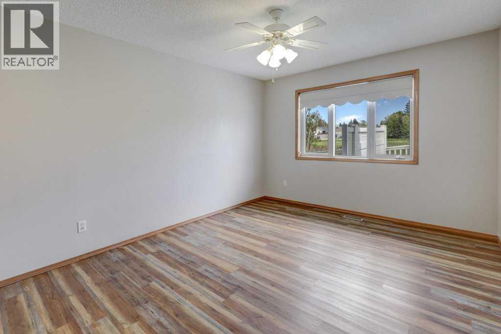12 Parklane Place — photo 14