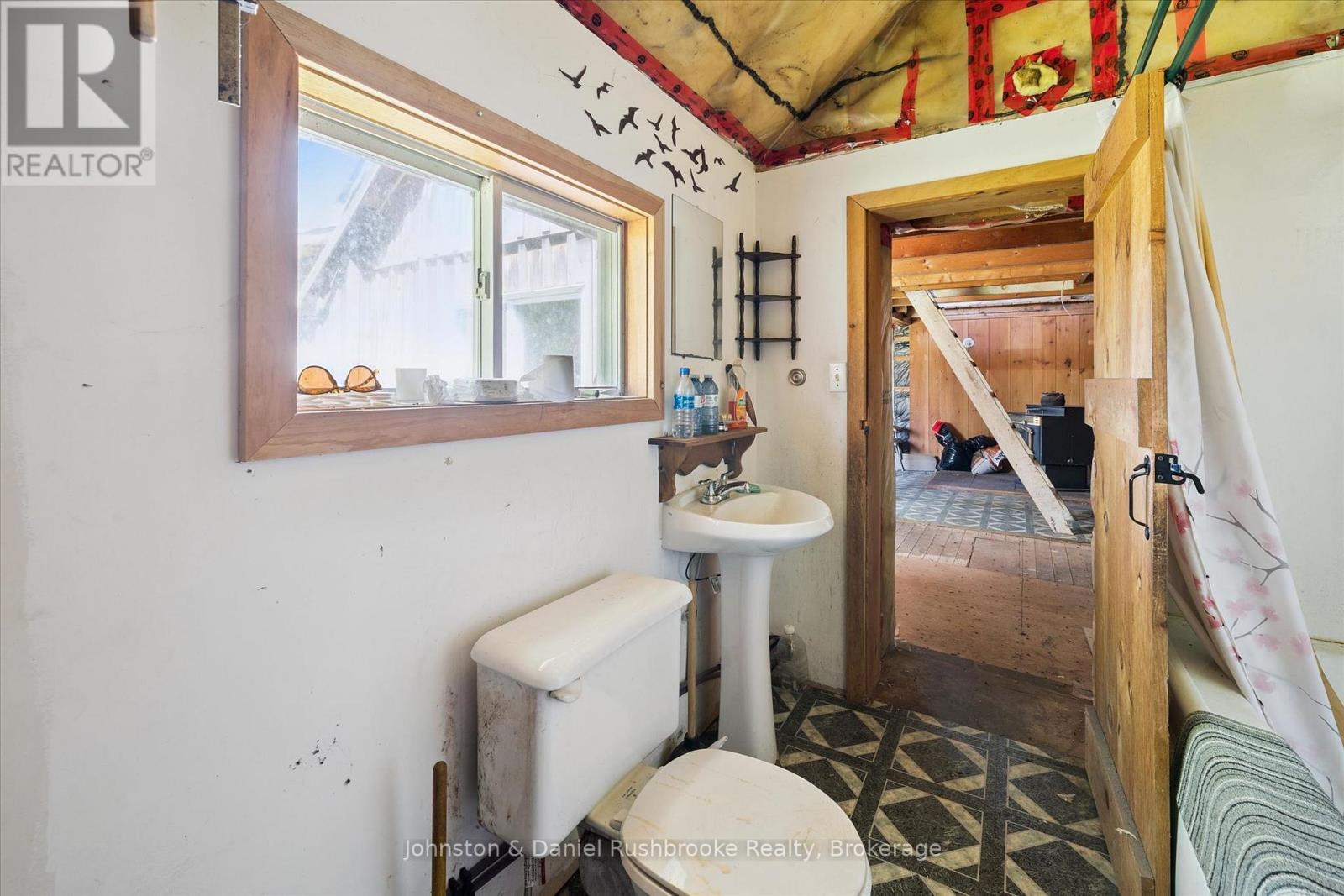 68 ROWANWOOD ROAD - 16