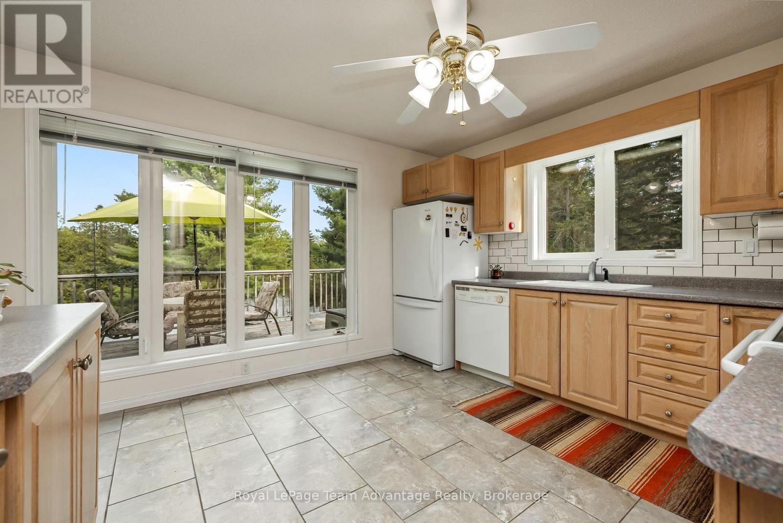22 SILVER BIRCH CIRCLE - 11