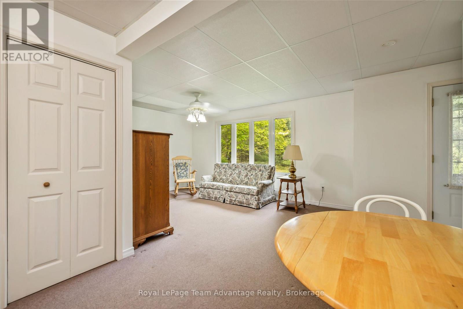 22 SILVER BIRCH CIRCLE - 20