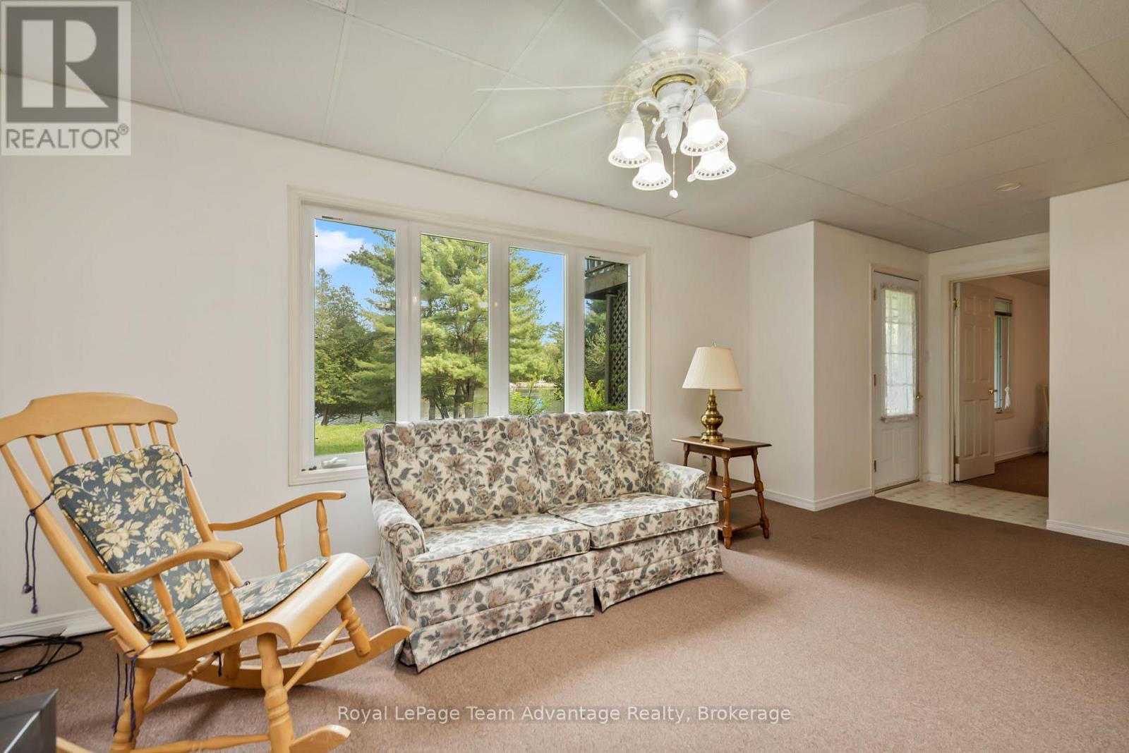 22 SILVER BIRCH CIRCLE - 21