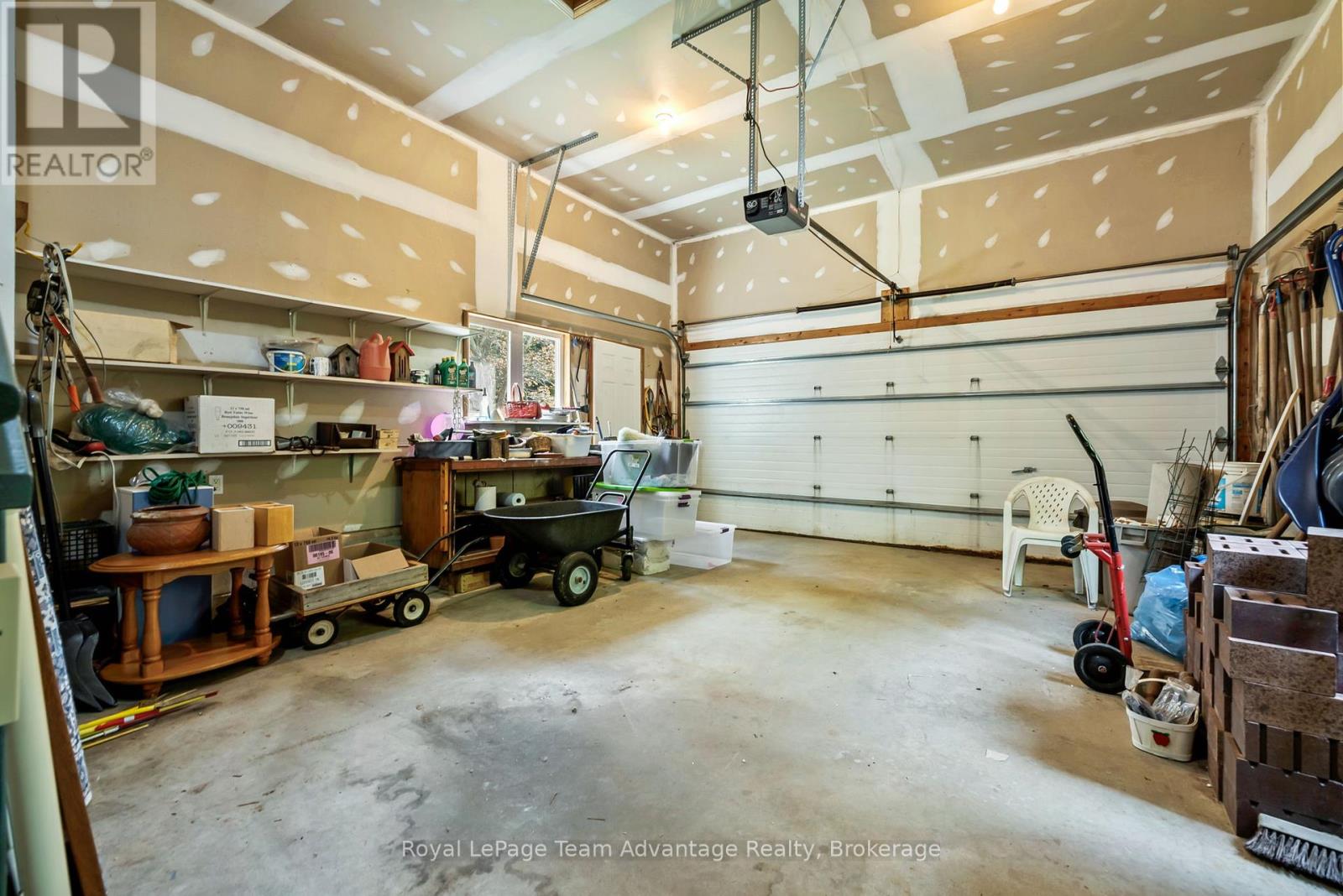 22 SILVER BIRCH CIRCLE - 25