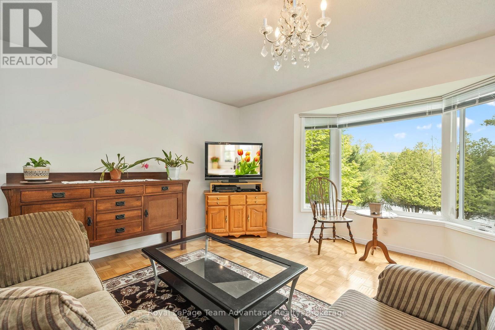 22 SILVER BIRCH CIRCLE - 7