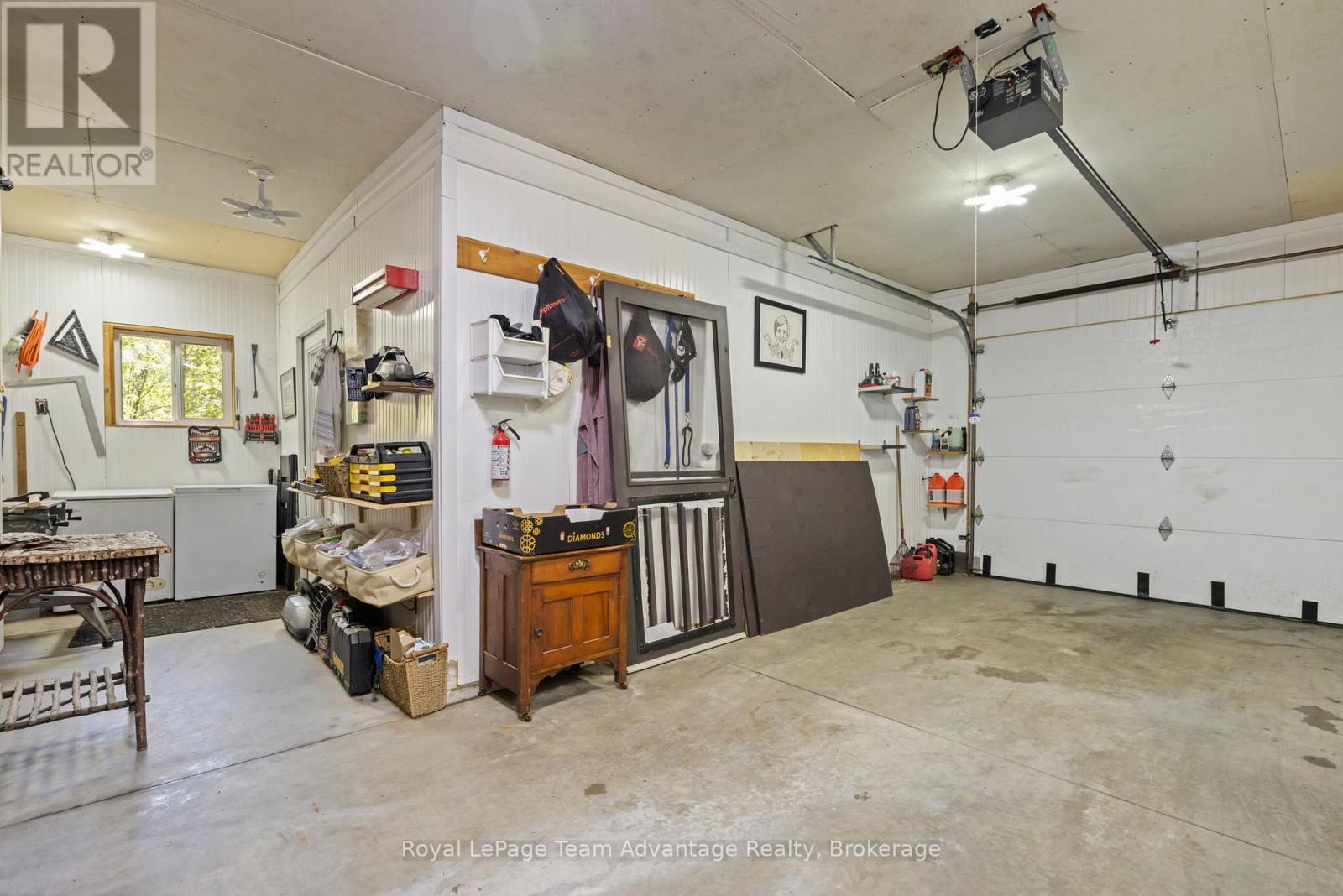 182 WOODLAND LANE - 23