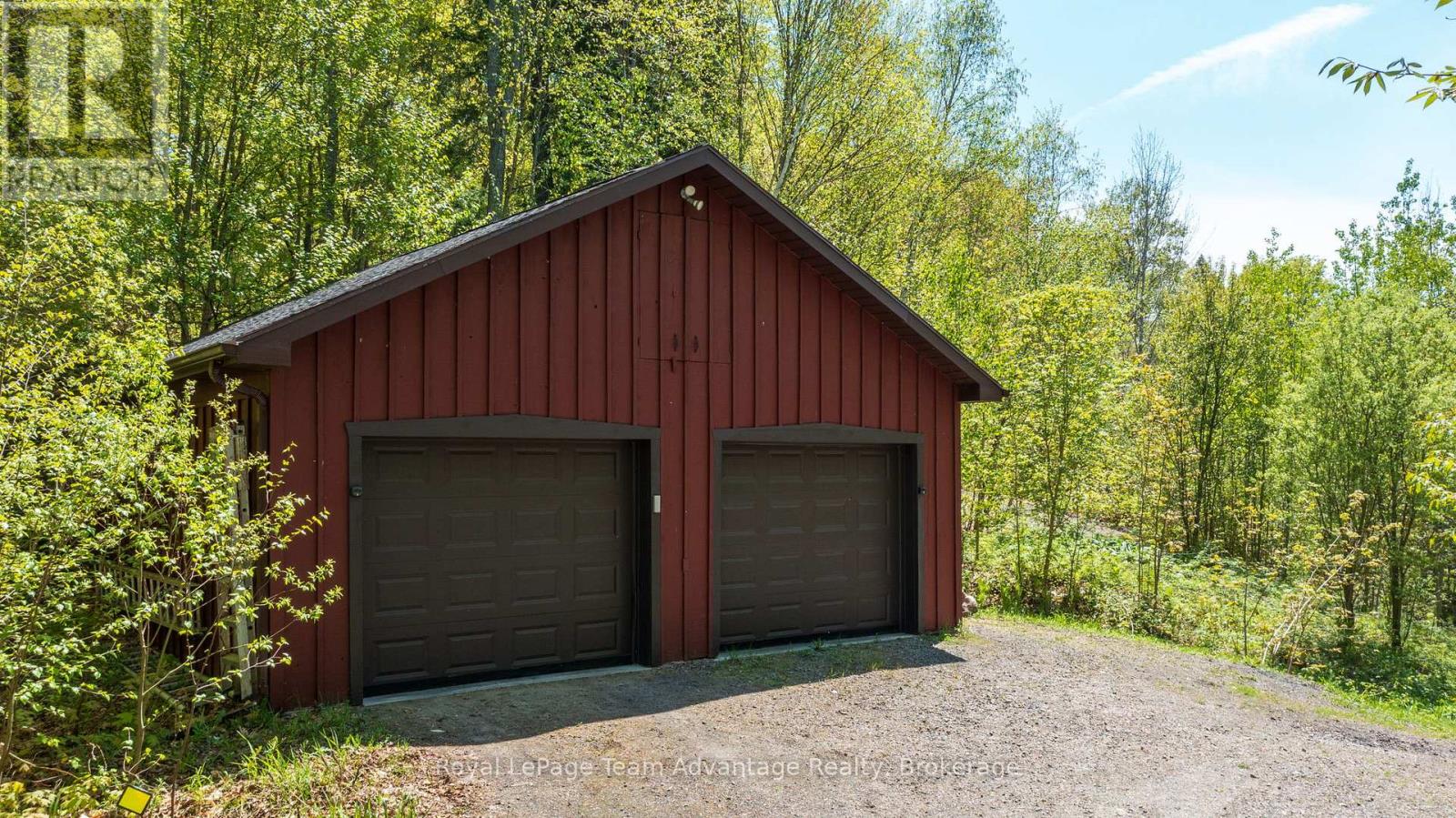 182 WOODLAND LANE - Image 3