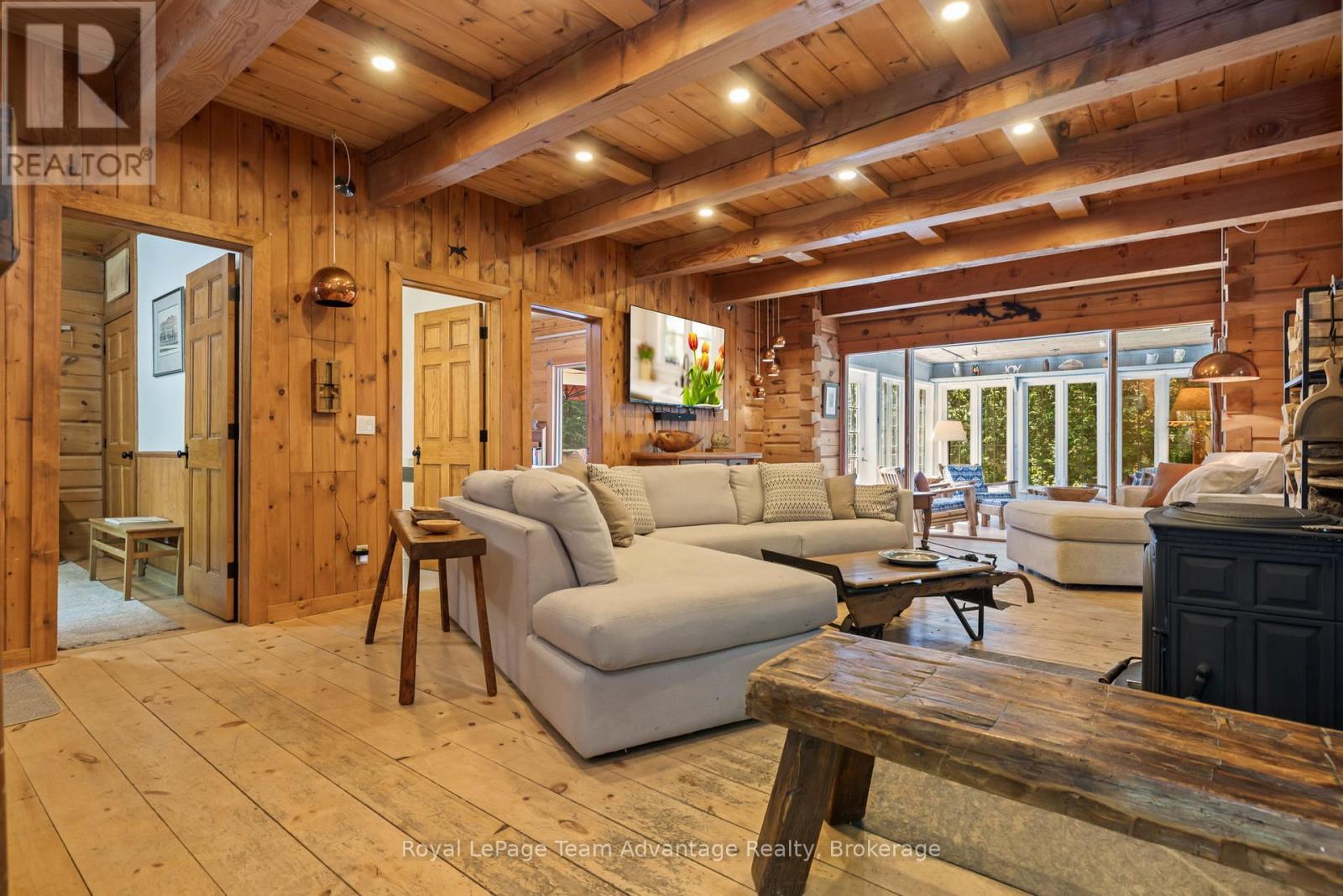 182 WOODLAND LANE - 5