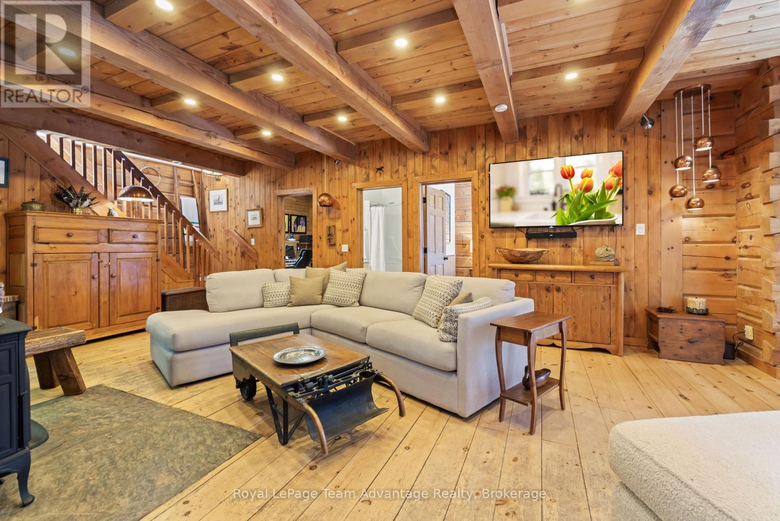 182 WOODLAND LANE - 7